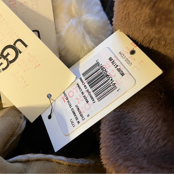 UGG Seamed Touchscreen Shearling-Lined Gloves - Picture 7 of 10